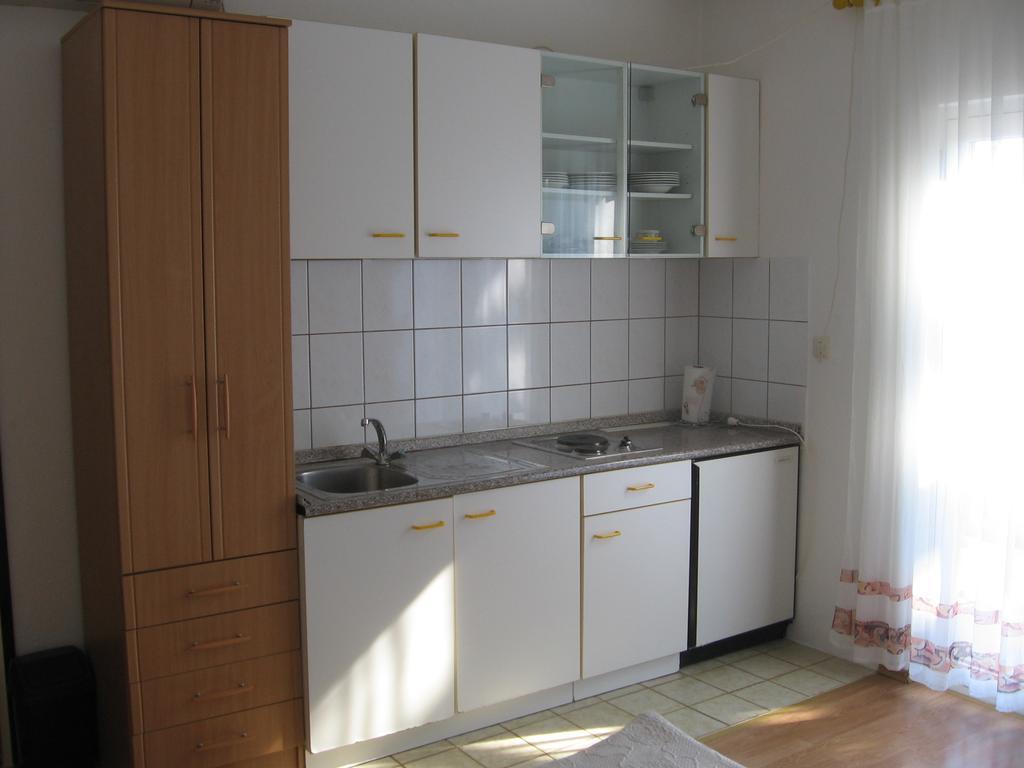 Apartments Marjanovic Bol Zimmer foto